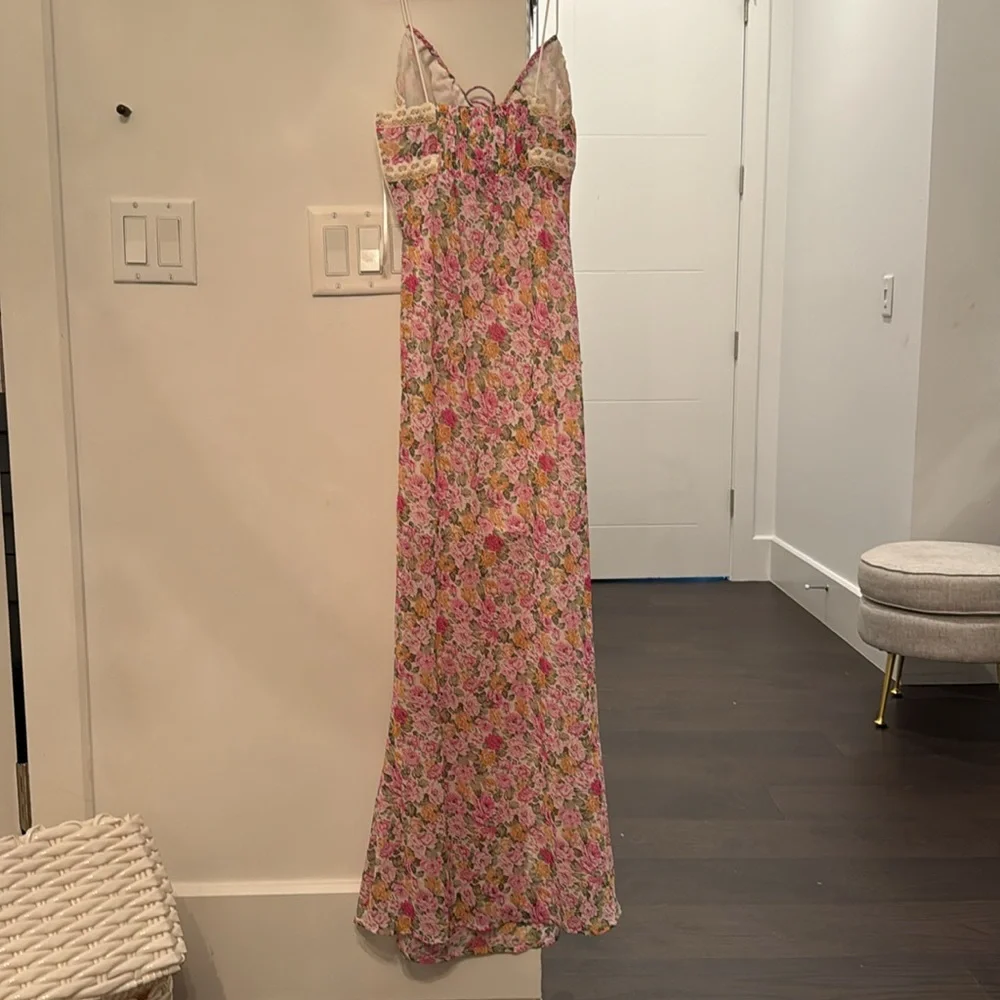 PRINCESS POLLY DRESS - Picture 3 of 4